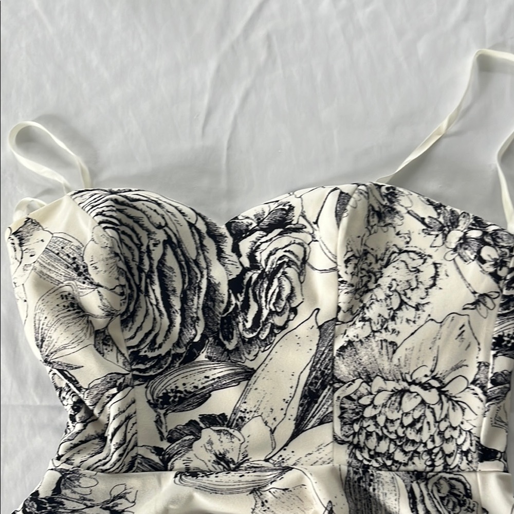 B Darlin Black and White Floral Dress - Picture 3 of 4
